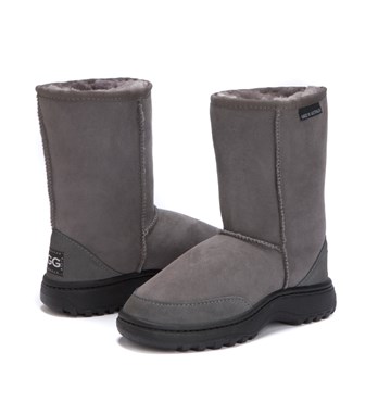 Hiking / Outdoor Short Ugg Boots Image