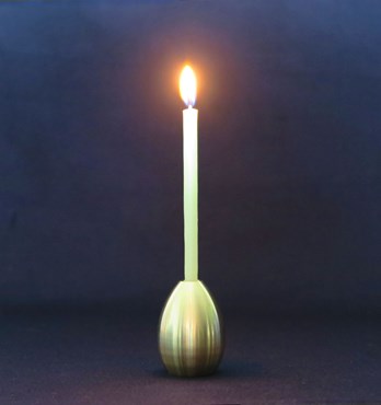 Reversible Egg Candleholder Image