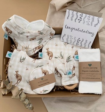 Luxury Kangaroo Baby Gift Set Image