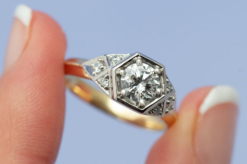 Engagement Rings & Jewellery