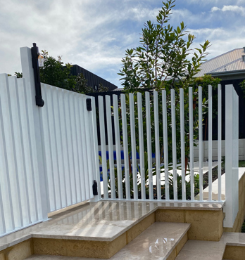 MagnaLatch® Top Pull Child Safety Gate Latch Image