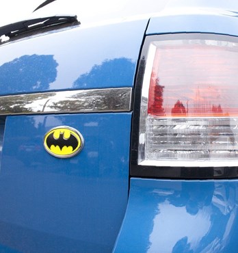 Fan Emblems Batman 3D Car Badge - 1989 Logo (Black, Yellow and Chrome) Image