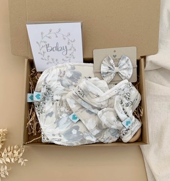 Girls Newborn Hamper – Snowy Bloom Image