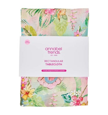 Tablecloth and napkins Image
