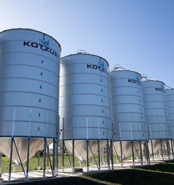 Grain and bulk storage silos - elevated Image