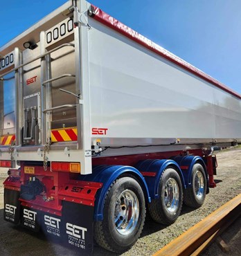 Steel Chassis Tipper Image