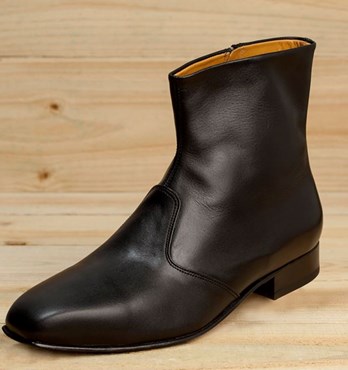 Men's Leather Boots Image