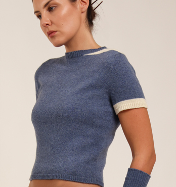 Contrast T-shirt  Image
