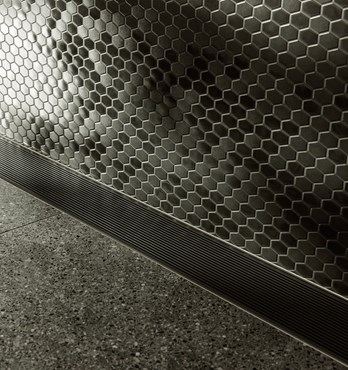 Custom stainless steel grates & drains Image