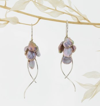 Pearl earrings, jewellery Image
