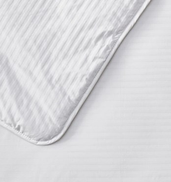 Snooze Alpaca Quilt Image