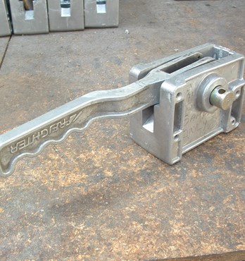 Curtain Tensioners Image