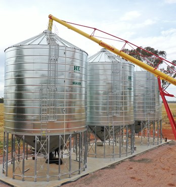 Bulk Storage and Large Capacity Grain Silos Image