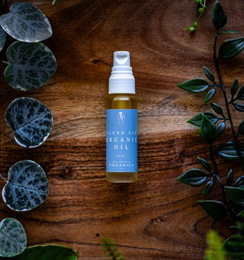  Blend Six Organic Face Oil Image