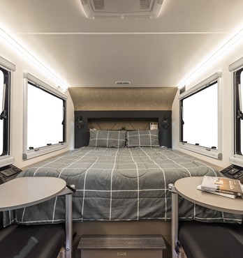 Cub L16 Luxury Hybrid Caravan Image