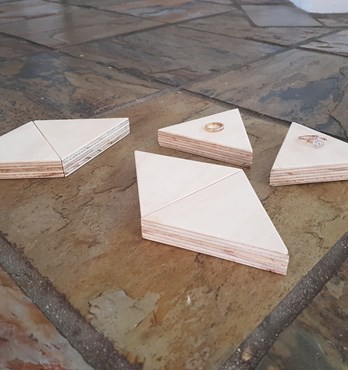 Triangle Display Blocks (6pcs) Image