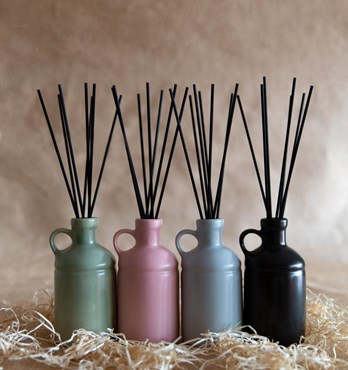 Reed diffusers (Pottery Vessel) Image