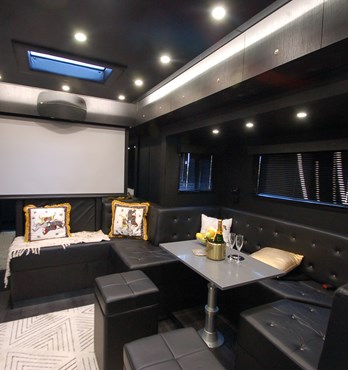 Rivenlee Equine Coaches  Image