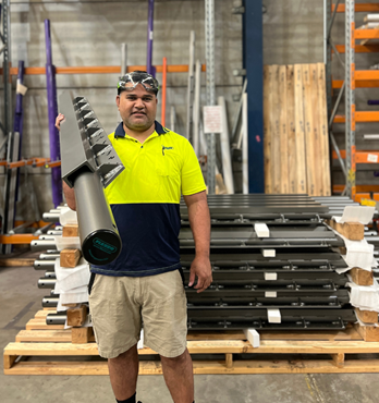 Universal Lightweight Pole Image