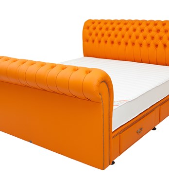 Chesterfield Style Beds Image