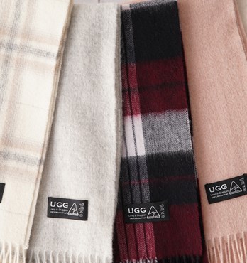 UGG wool scarf Image