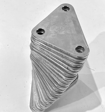 Triangular Rigging Plate Image