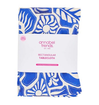 Tablecloth and napkins Image