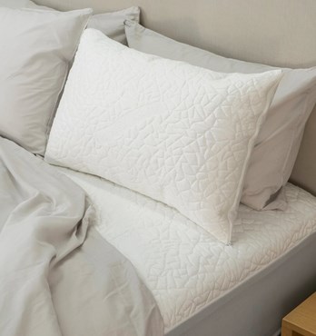 Glacier™ Fitted Mattress & Pillow Protectors Image