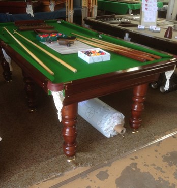 9ft x 4'6" 'Master' style Master Billiards Snooker/Pool/Billiards Table Image