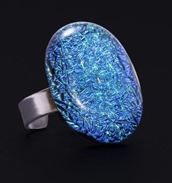 LIQUID CRYSTAL AUSTRALIA - Classic Oval Ring Collection Image
