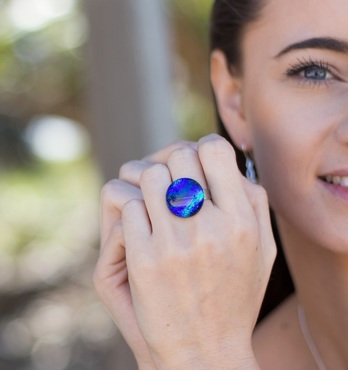 LIQUID CRYSTAL AUSTRALIA - Classic Round Ring Collection Image