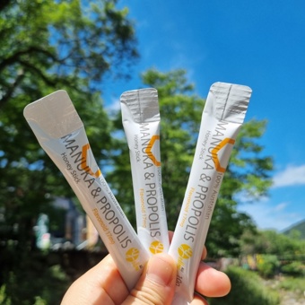 YELLOW AU PROPOLIS STICK