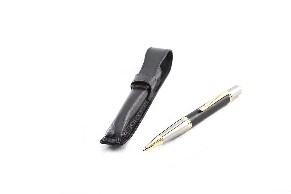 A423K/D720K  Single Pen Pouch with Sierra Pen.