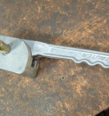 Curtain Tensioners Image