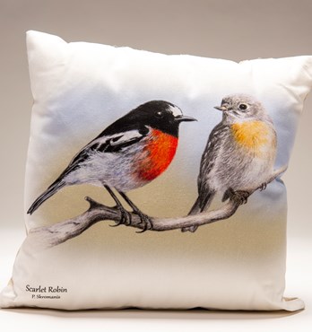 Spotted Robin Cushion Covers Image