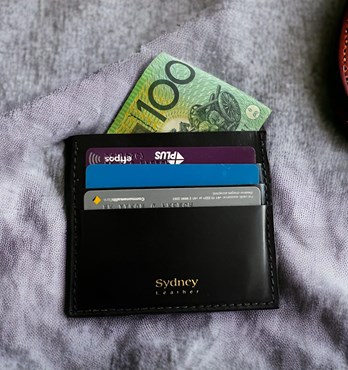 Minimalist Pocket Wallet Image