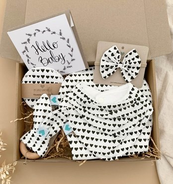 Girls Newborn Hamper – Hearts Image