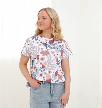 Pebble and Poppet Womens T-shirts  Image