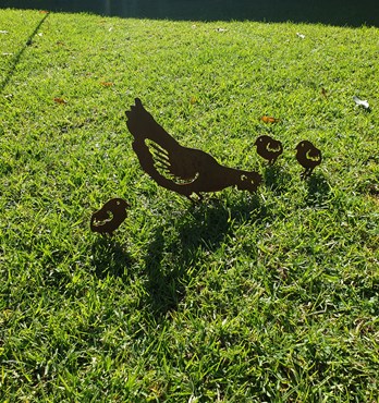 Pecking Hen Family Garden Stakes - Australian Made Rusted Metal Garden Art Image