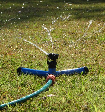 Wobble-Tee Sprinkler Image