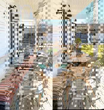 Original Gooseneck Barn Light Image