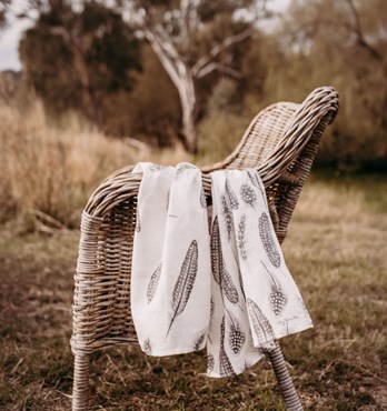 Home textiles - tea towels, table cloths, table runners and aprons Image