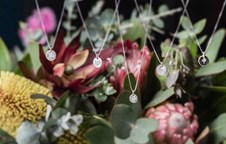 Sarah Munnings - Australian Botanical Birth Flower Necklace 